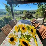 Detached With Games Room, Pool, And Panoramic Views In San Damiano
