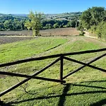 Detached With Games Room, Pool, And Panoramic Views In San Damiano * Petroro