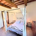 Villa Detached With Games Room, Pool, And Panoramic Views In San Damiano Petroro
