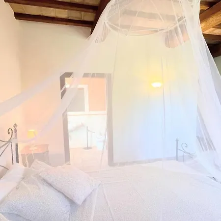 Large - Sleeps 10 - Pool - Pergola - Playground For Children - Wifi