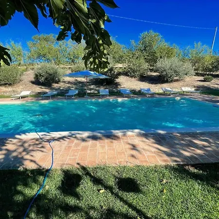 Villa Large - Sleeps 10 - Pool - Pergola - Playground For Children - Wifi Petroro