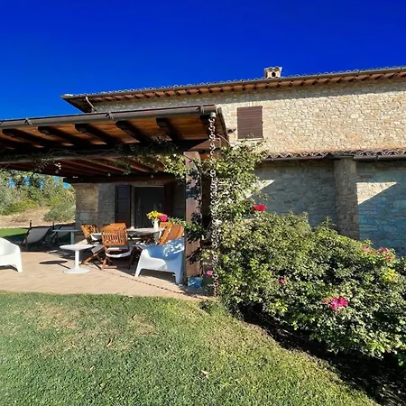 Large - Sleeps 10 - Pool - Pergola - Playground For Children - Wifi