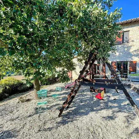 Detached With Games Room, Pool, And Panoramic Views In San Damiano וילה *