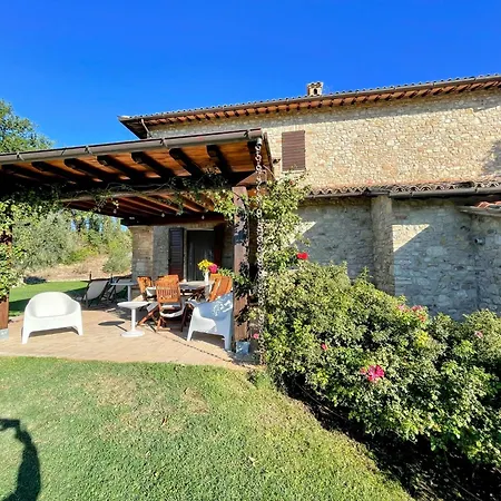 Detached With Games Room, Pool, And Panoramic Views In San Damiano Petroro