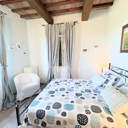 וילה Detached With Games Room, Pool, And Panoramic Views In San Damiano