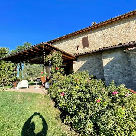 Detached With Games Room, Pool, And Panoramic Views In San Damiano וילה *