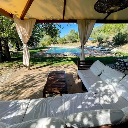 וילה Detached With Games Room, Pool, And Panoramic Views In San Damiano