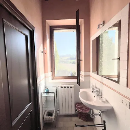 Detached With Games Room, Pool, And Panoramic Views In San Damiano *