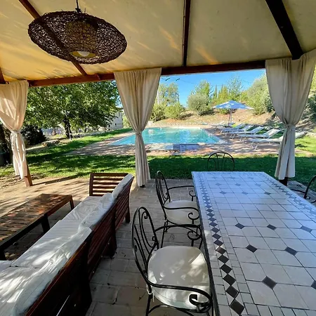 Detached With Games Room, Pool, And Panoramic Views In San Damiano