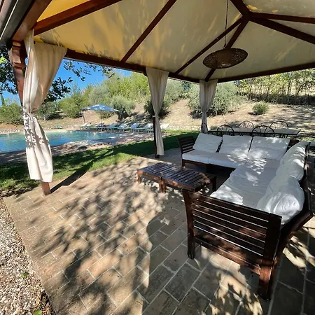Detached With Games Room, Pool, And Panoramic Views In San Damiano Villa *