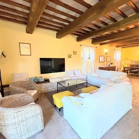 Detached With Games Room, Pool, And Panoramic Views In San Damiano Petroro