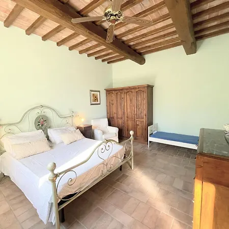 וילה Detached With Games Room, Pool, And Panoramic Views In San Damiano