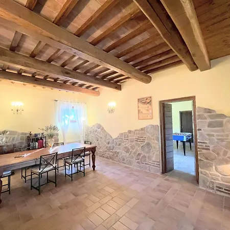 Villa Detached With Games Room, Pool, And Panoramic Views In San Damiano Petroro