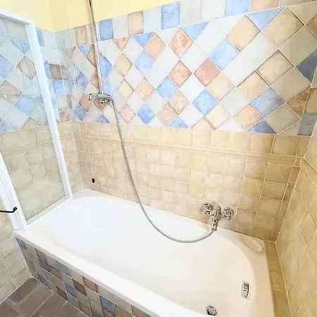 וילה Detached With Games Room, Pool, And Panoramic Views In San Damiano *