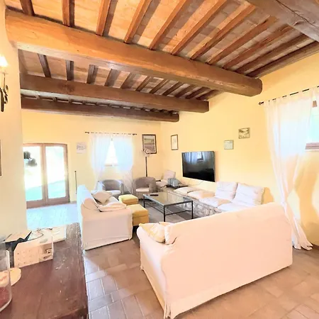 Villa Detached With Games Room, Pool, And Panoramic Views In San Damiano