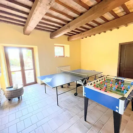 Detached With Games Room, Pool, And Panoramic Views In San Damiano Villa Petroro