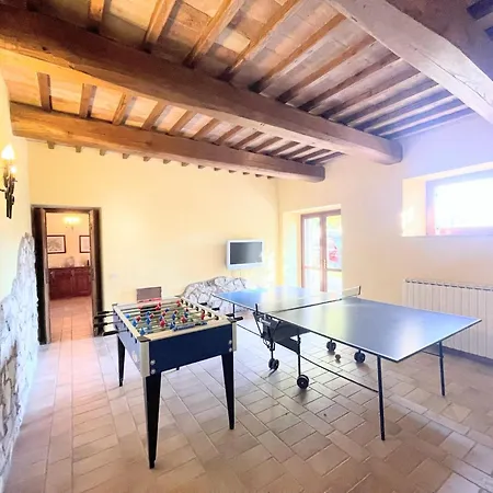 Detached With Games Room, Pool, And Panoramic Views In San Damiano Petroro