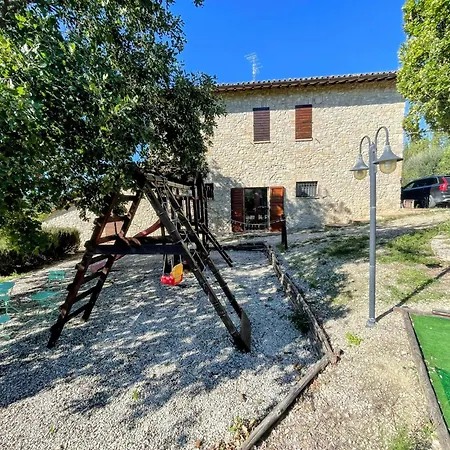 וילה Detached With Games Room, Pool, And Panoramic Views In San Damiano